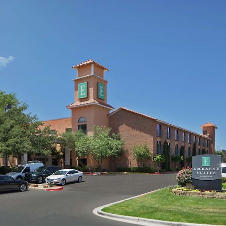 Embassy Suites Lubbock Ngoại thất bức ảnh