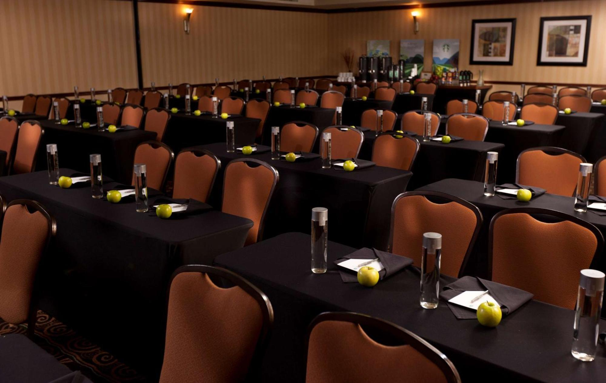 Embassy Suites Lubbock Ngoại thất bức ảnh