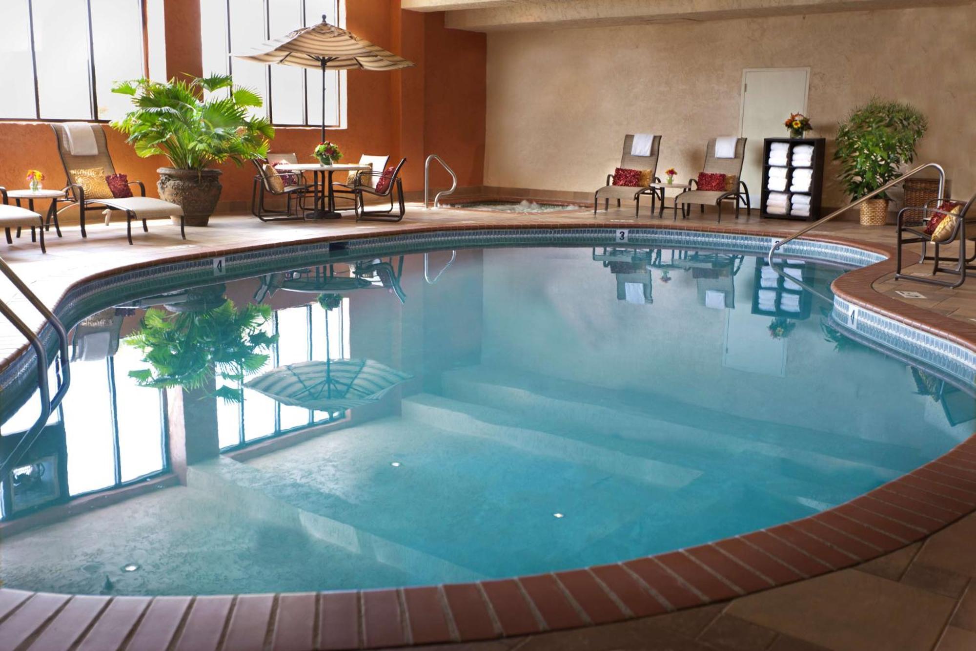 Embassy Suites Lubbock Ngoại thất bức ảnh